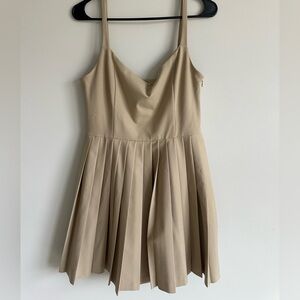 Aritzia Sunday Best dress with a side zipper